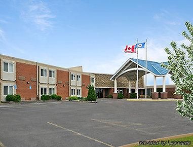 Days Inn Moorhead Extérieur photo