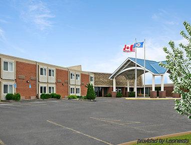 Days Inn Moorhead Extérieur photo